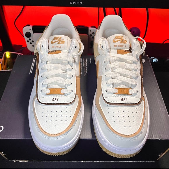 WMNS Air Force 1 'Sail Flex Sesame' - Womens size 8.5 - Picture 3 of 5